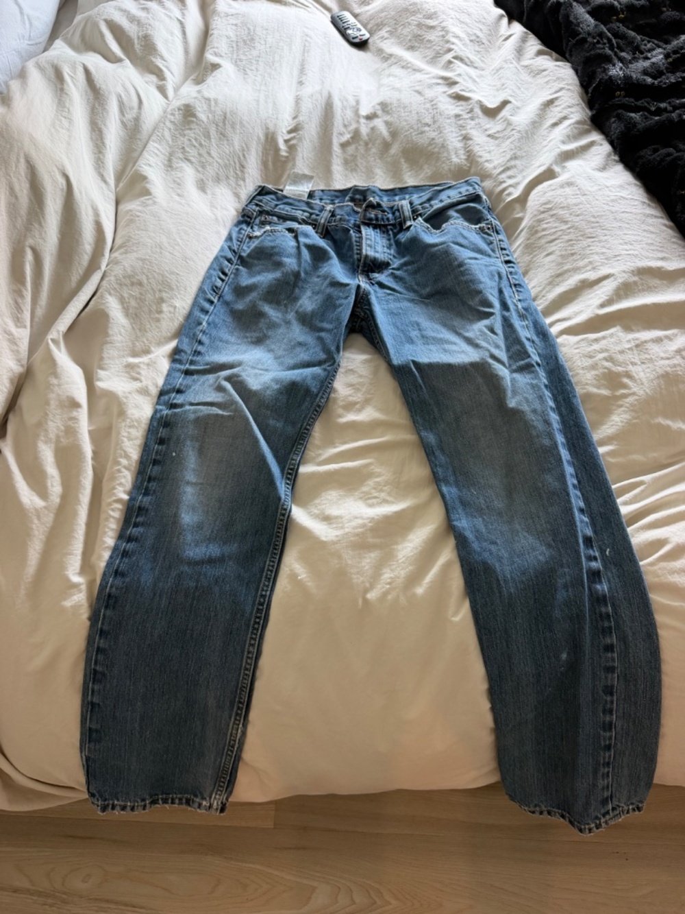 Levi jeans - Picture 2 of 3
